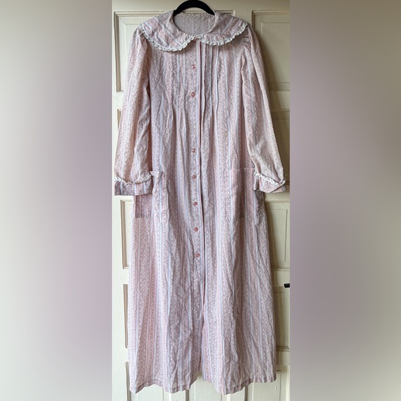 Other - Vintage handmade nightgown